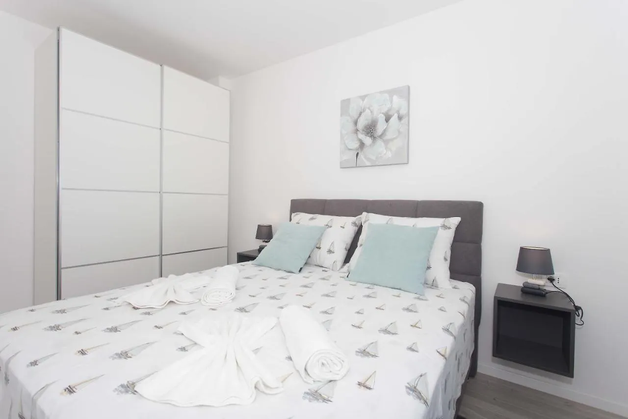 Ferienwohnung Delminium Kaštela