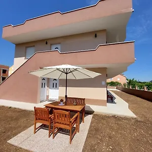 Apartment Lucija, Kaštela